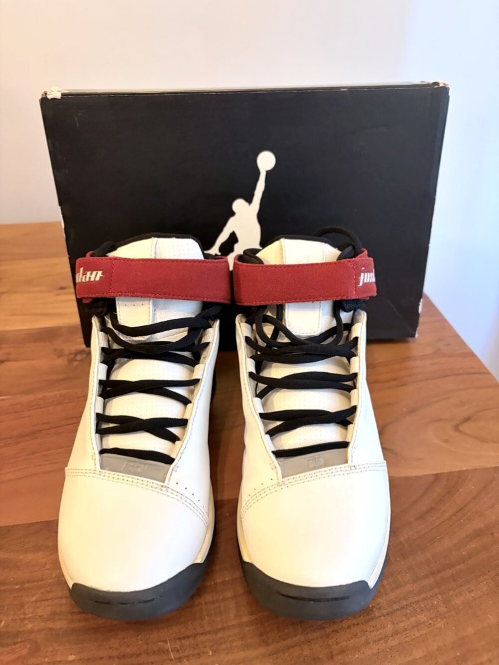 Jordan Team Reign White Black Red Basketball Shoes Youth 4.5Y